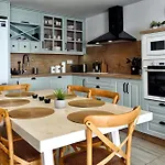 Rent4 Malaga Chill House 度假居