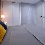 度假居 Rent4 Malaga Chill House *