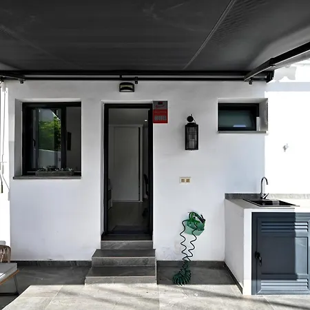 Rent4 Malaga Chill House 度假居
