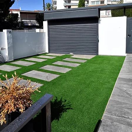 Rent4 Malaga Chill House Ferienhaus