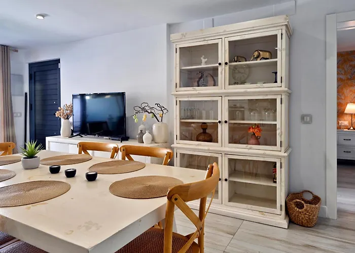 Rent4 Malaga Chill House