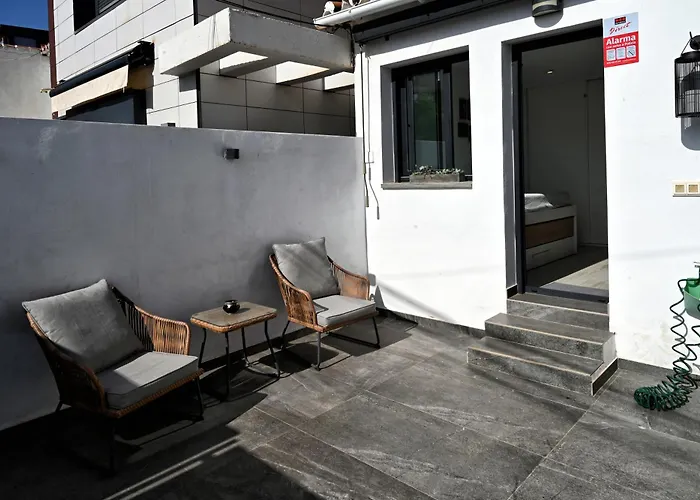 Rent4 Malaga Chill House *